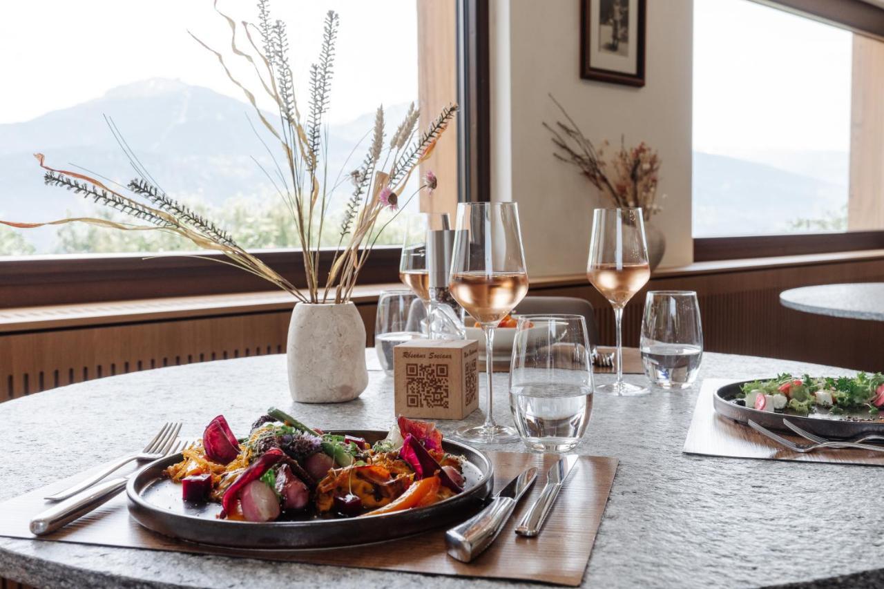 Boutique Hotel Panorama Crans-Montana Bagian luar foto